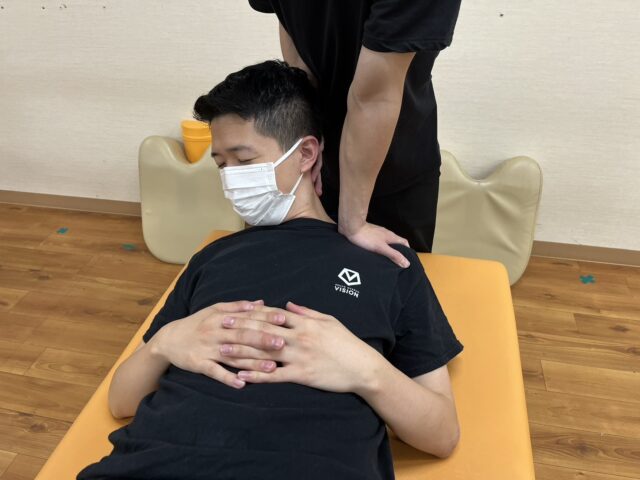 肩こり・頭痛の原因”ストレートネック”を治すには？整骨院でできる改善法