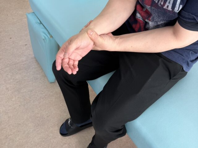 【腱鞘炎 サポーターは逆効果？正しい選び方と再発を防ぐポイント】